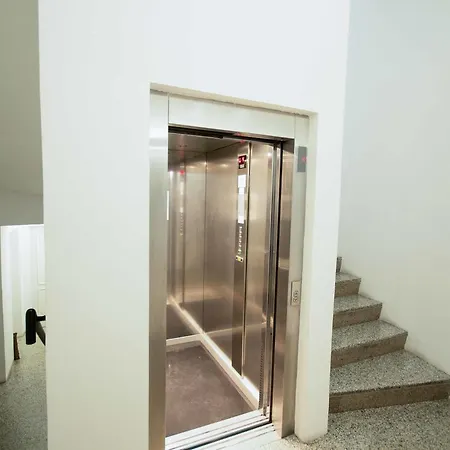 Corso 277 Διαμέρισμα *